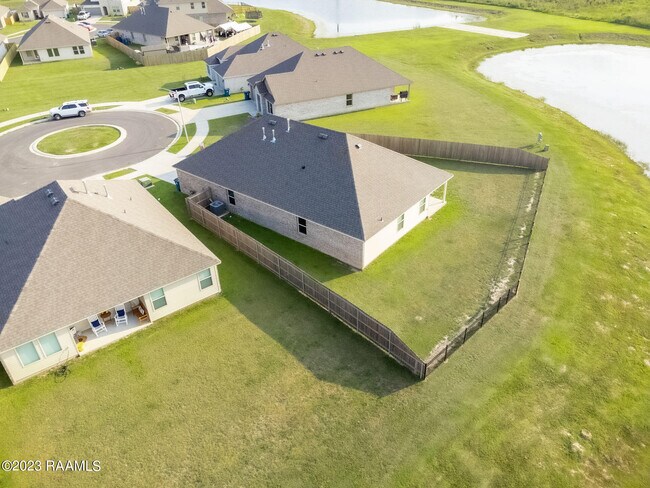 Building Photo - 101 Eagle Lk Dr