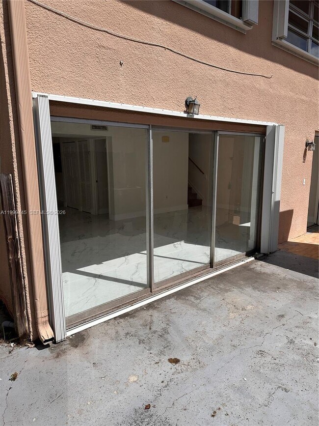 Building Photo - 8440 SW 154th Cir Ct