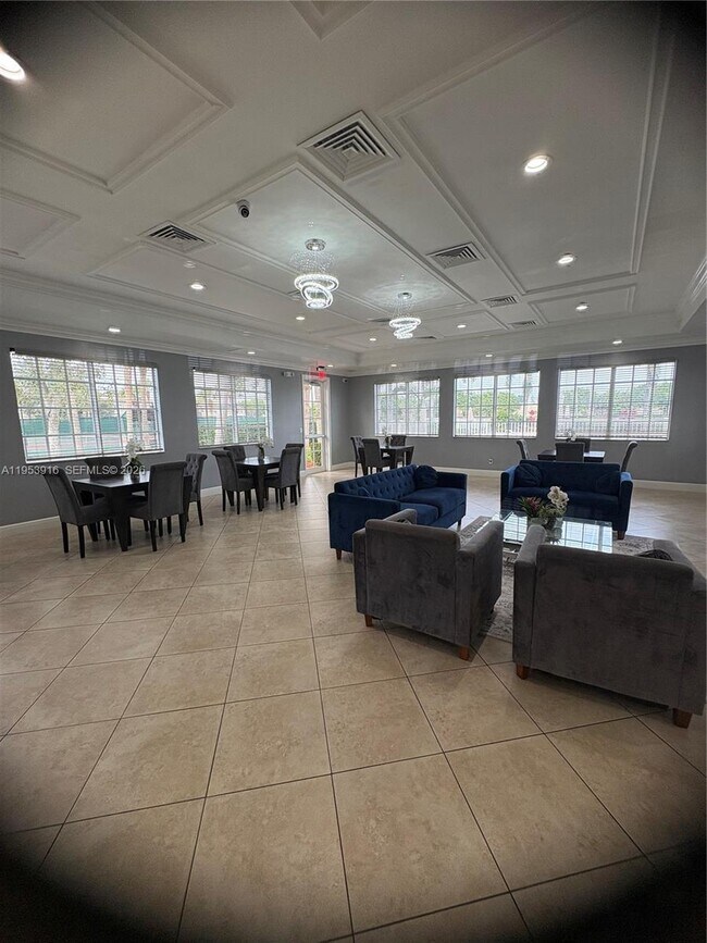 Building Photo - 4323 SW 132nd Wy