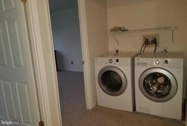 Building Photo - 132 Neyland Ct