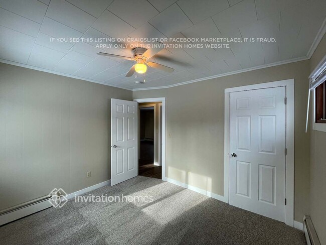 Building Photo - 3085 Upper 76th St E