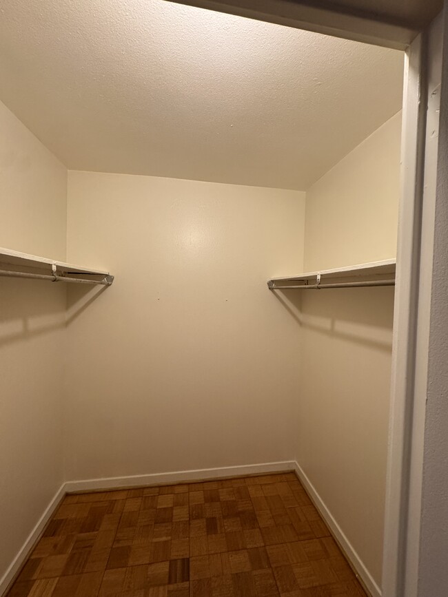 Walk in closet - 226 W Rittenhouse Sq