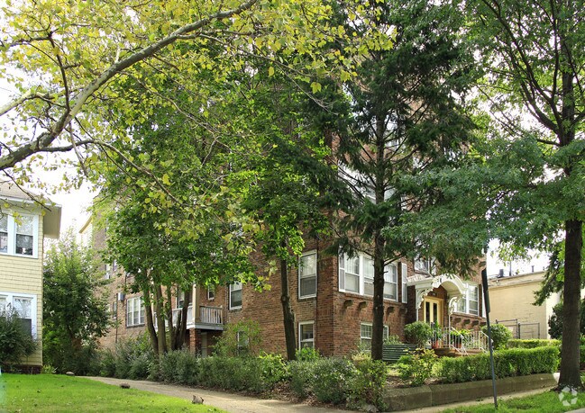 Building Photo - 1689 Eddington Rd