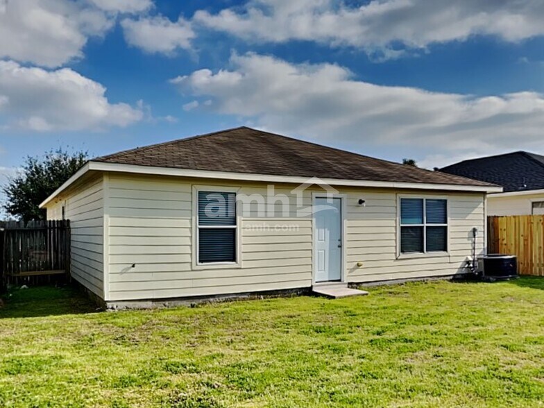 Building Photo - 4410 Nueces River Loop
