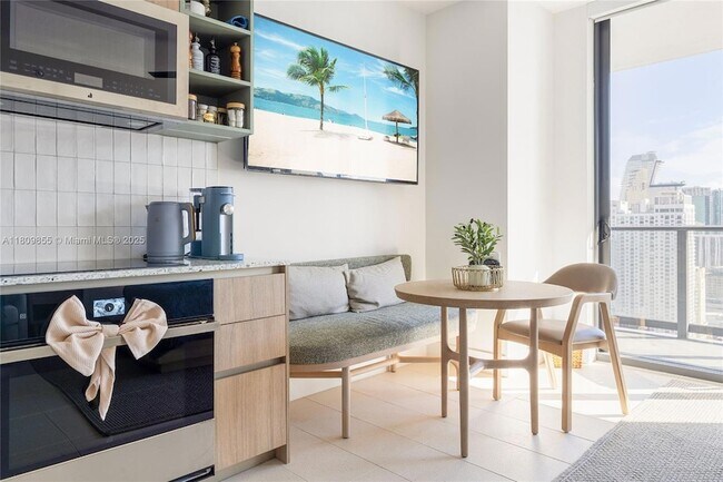 Building Photo - 159 NE 6th St