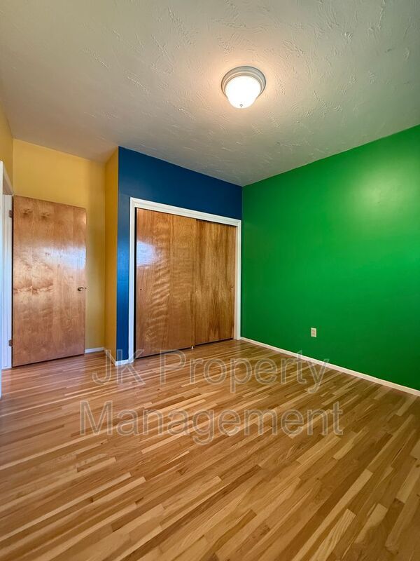 Building Photo - 1015 Carlos Dr