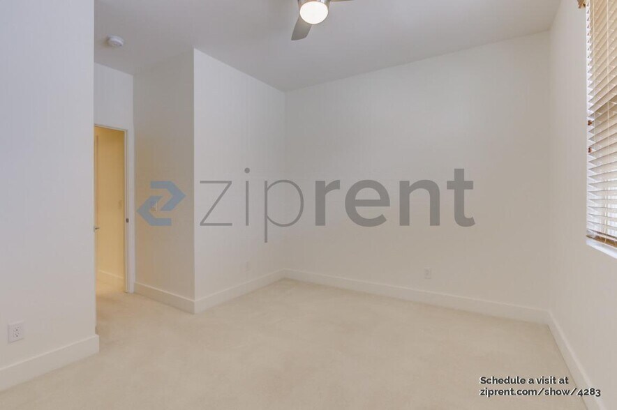 Building Photo - 2448 Aperture Cir
