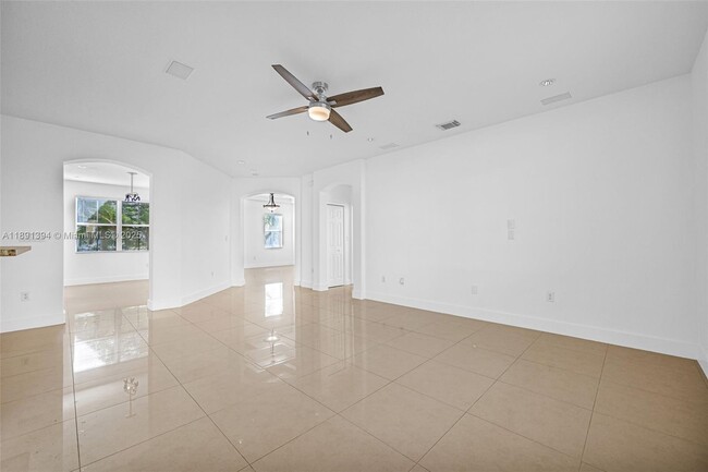 Building Photo - 12172 SW 122nd Ct