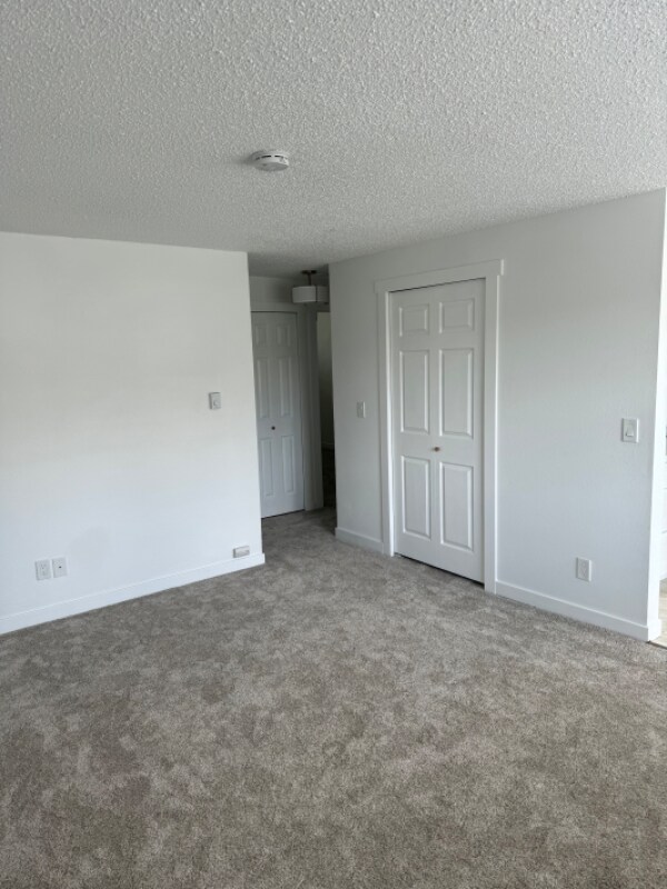 Building Photo - 507 Grinnell Ave SW