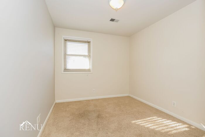 Building Photo - 116 Marshall Ct