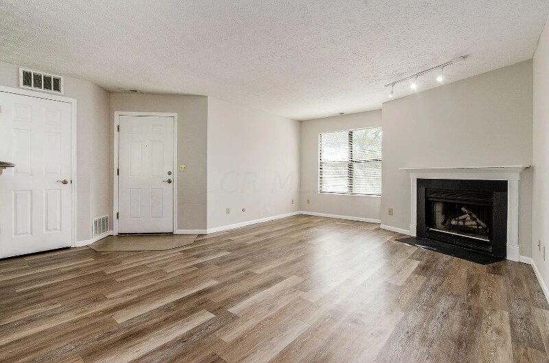 Building Photo - 5340 Darlington Rd