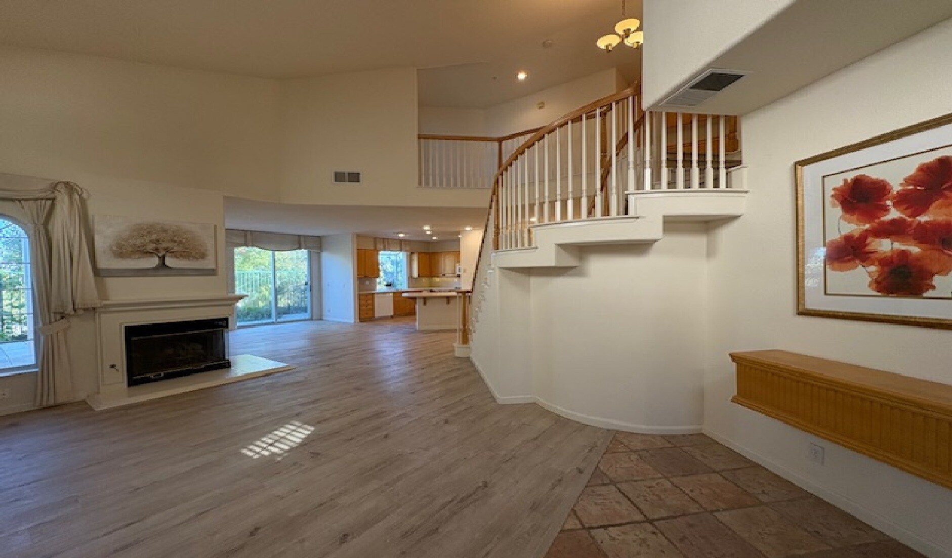 Building Photo - 5630 Highcrest Ct