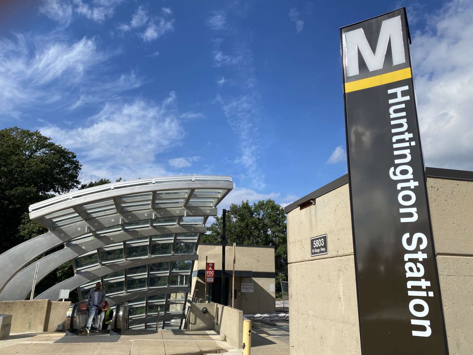 0.5 Mile Walk or Free Shuttle to Metro Station - 5903 Mount Eagle Dr