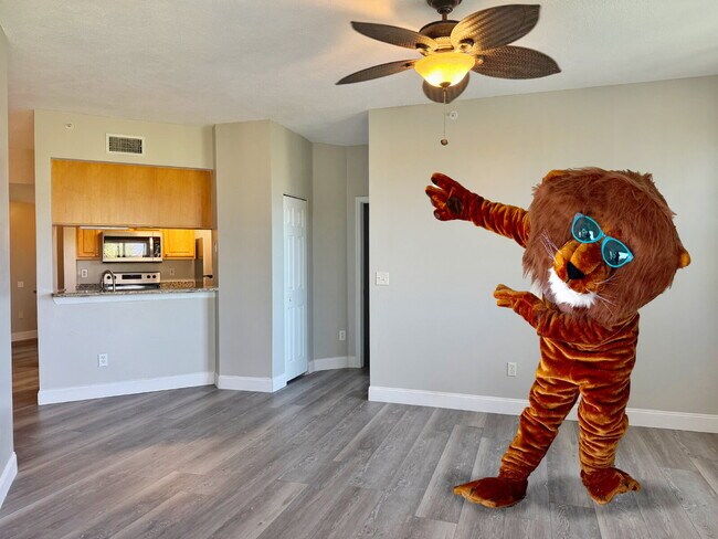 Building Photo - 2 BR / 2 BA Las Palmas Condo!