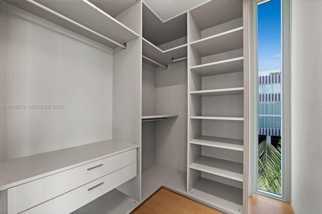 Building Photo - 1011 W 48th St