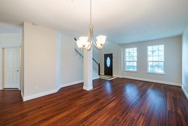 Building Photo - 1006 Tallow Trail