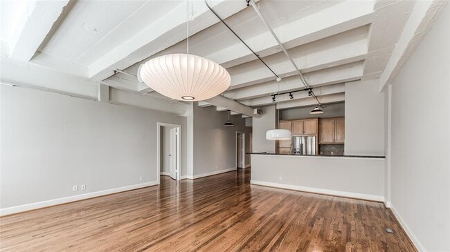Building Photo - 1120 Texas St