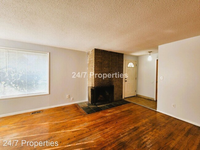 Building Photo - 3 br, 2 bath House - 3029 SE Swain Ave