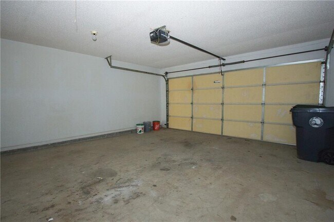 Building Photo - 2804 James Henry Dr