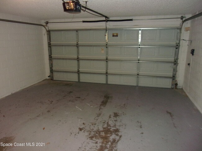 Building Photo - 3908 Upmann Dr