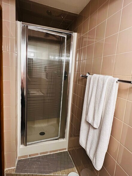 Building Photo - 514 University Blvd