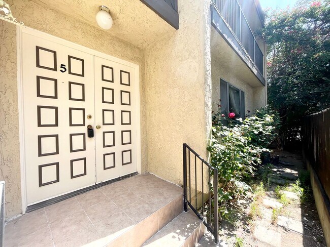 Building Photo - 204 La France Ave