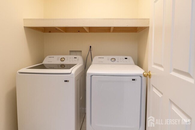 Building Photo - 268 NJ-36