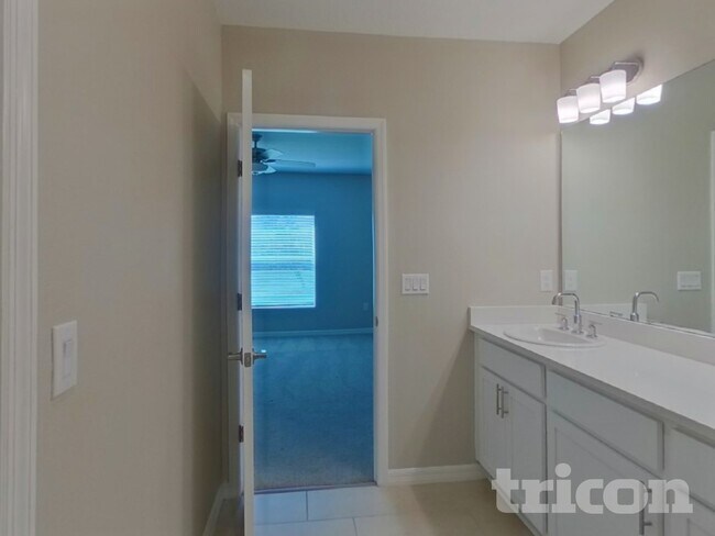 Building Photo - 232 Garnet Ave