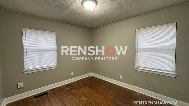 Building Photo - 3428 Vanuys Rd