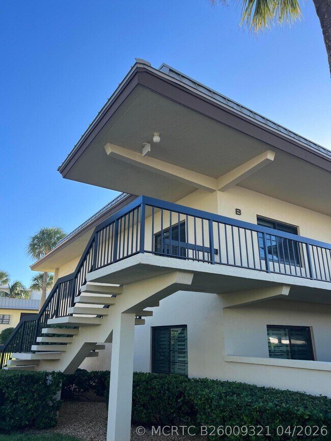 Building Photo - 275 S Beach Rd