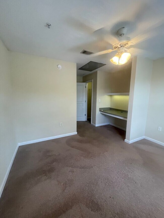 Building Photo - 21-2134 Moore