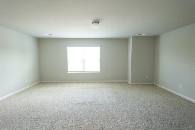 Building Photo - 1115 Dietrich Ln