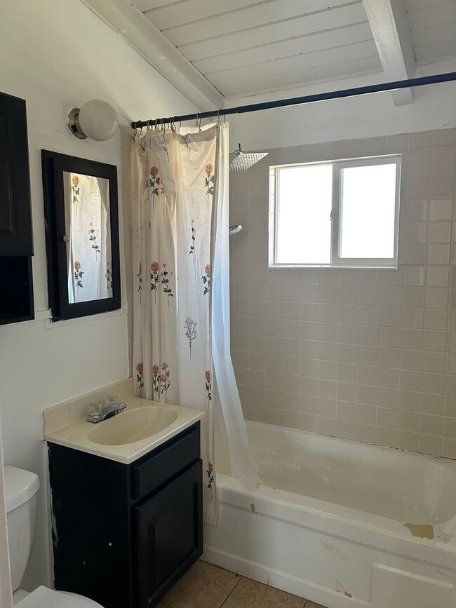 Building Photo - **READY FOR MOVE IN** Sparks Single Story Home