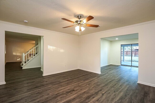 Building Photo - 7838 Sunny Ridge Dr