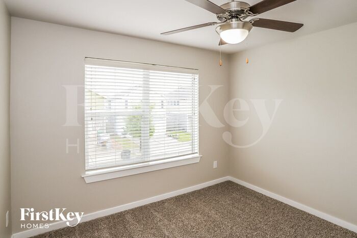 Building Photo - 4327 Darter St