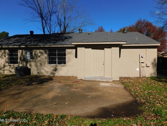 Building Photo - 2775 Normandy Cove