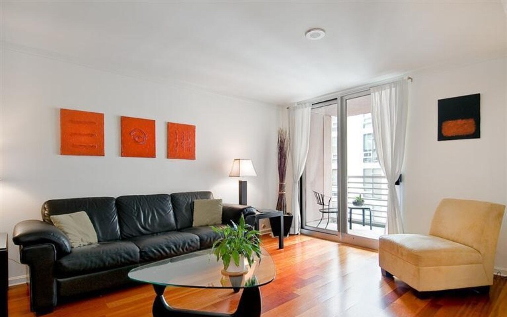 Living room - 400 Beale St, Unit #1110