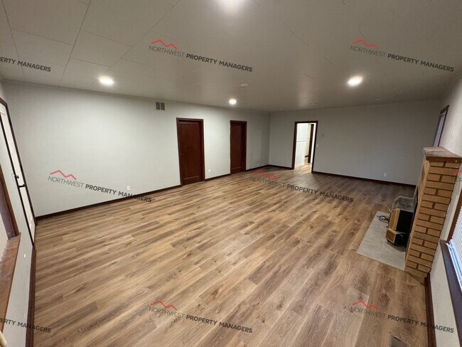 Building Photo - STATUS: ** PENDING APPLICATION **  | R327B | $2095