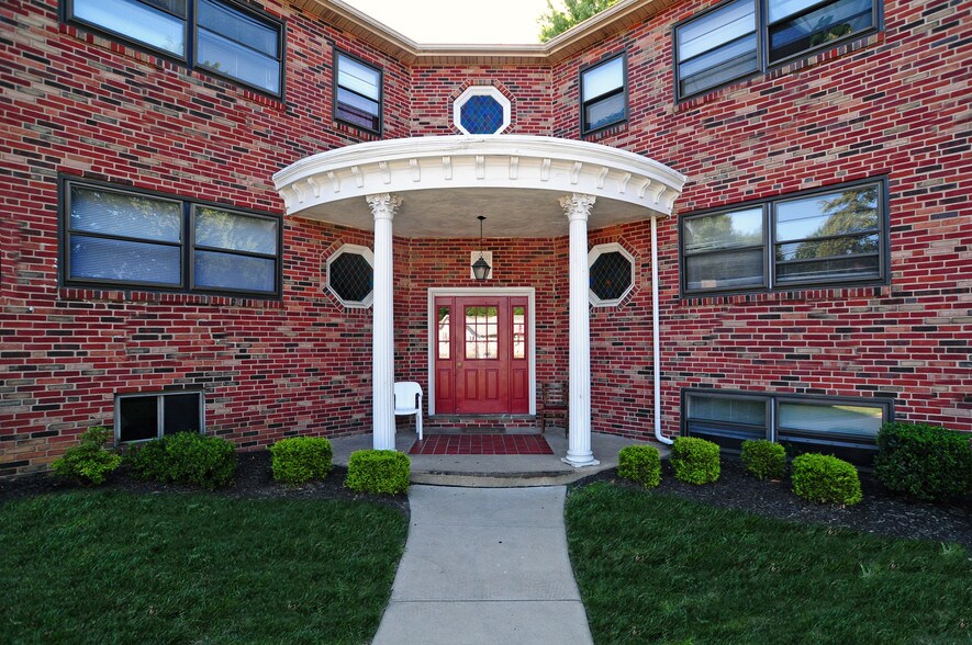 Primary Photo - Samanna Apartments