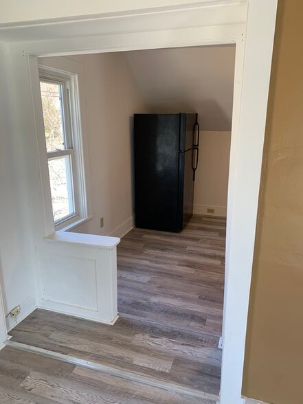 LR to Kitchen - 2 Lawrence St