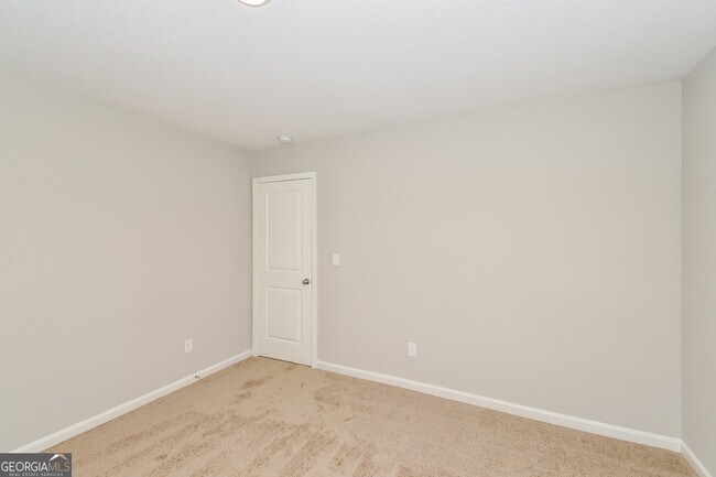 Building Photo - 301 Augusta Woods Dr