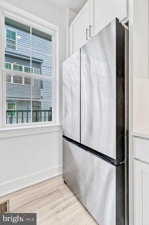 Building Photo - 11236 Bunsen St