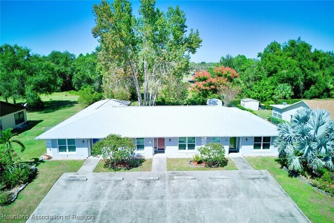 Primary Photo - 4706 Mercado Dr