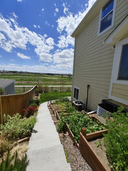 Building Photo - 10593 Joplin St