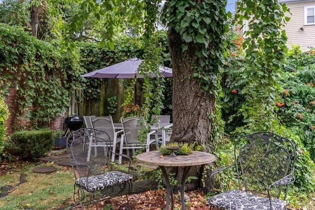 Building Photo - 240 Harrison Ave