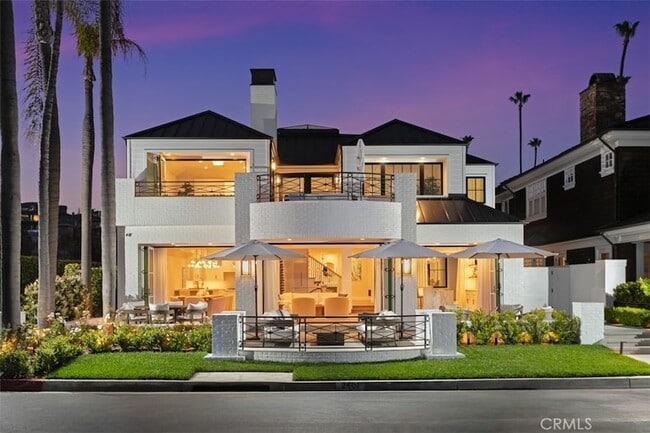 Primary Photo - 2401 Bayshore Dr