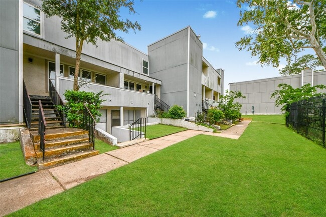 Building Photo - 781 Country Pl Dr