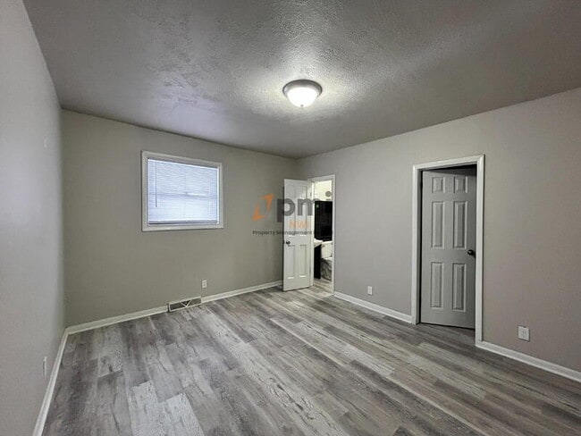 Building Photo - 106 Carter St