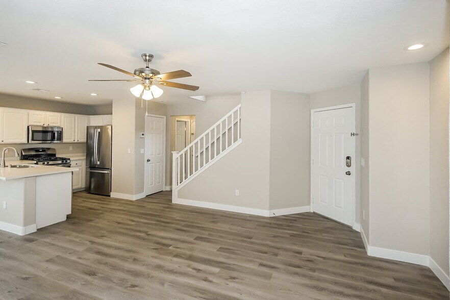 Building Photo - 9328 Malaya Garnet Ct