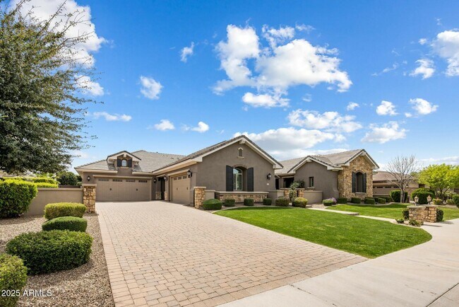 Building Photo - 2051 E Aris Dr